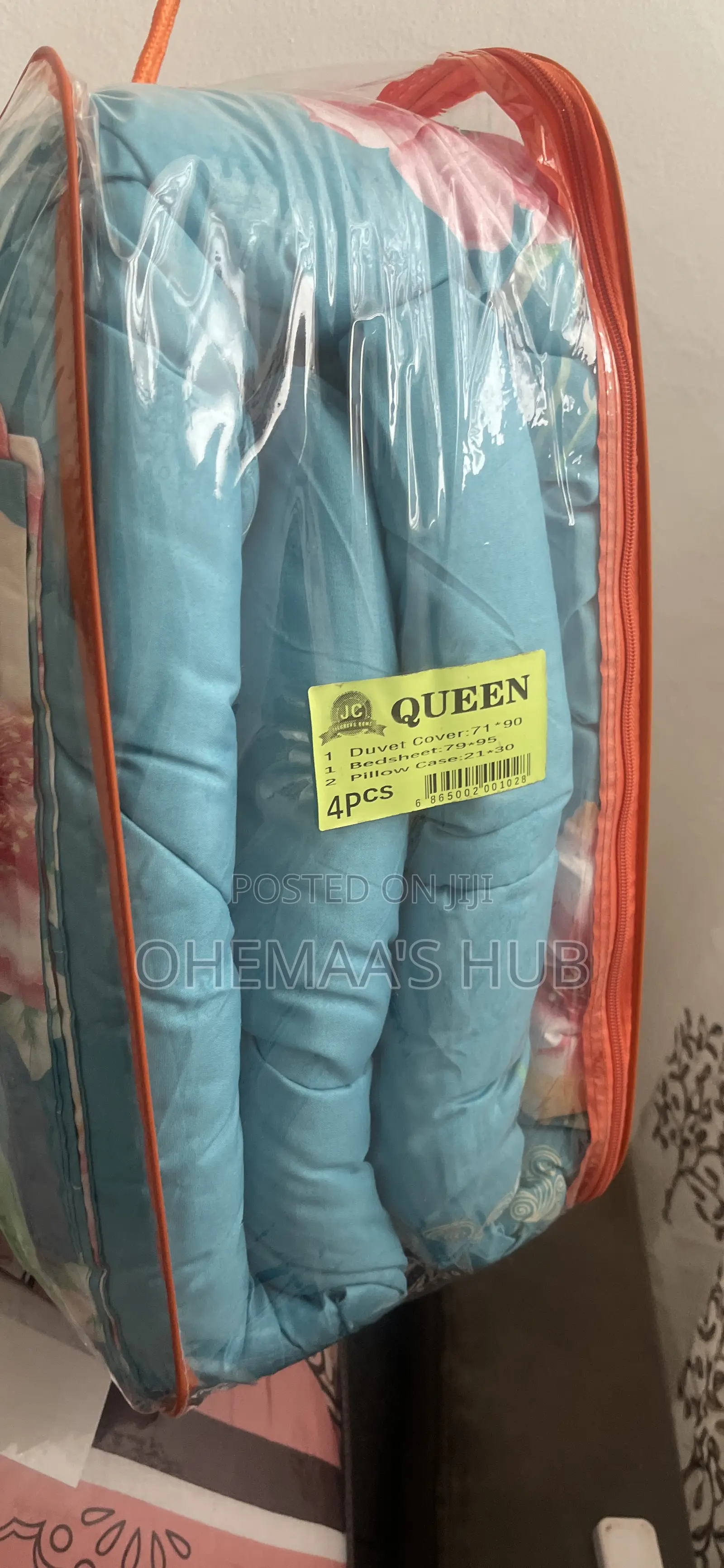 1duvet, 1 Bedsheet, 2pillowcases