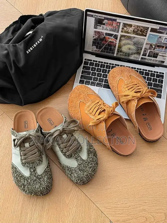 Queezaza Soft Footbed Suede Mules