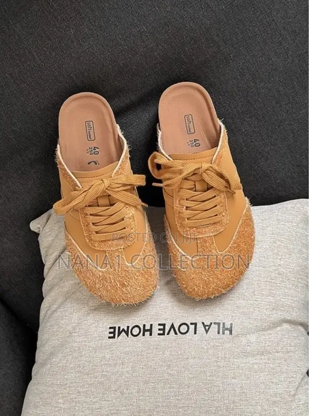 Queezaza Soft Footbed Suede Mules