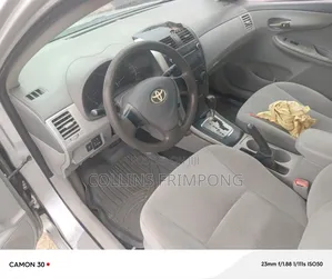 Toyota Corolla 2010 Silver