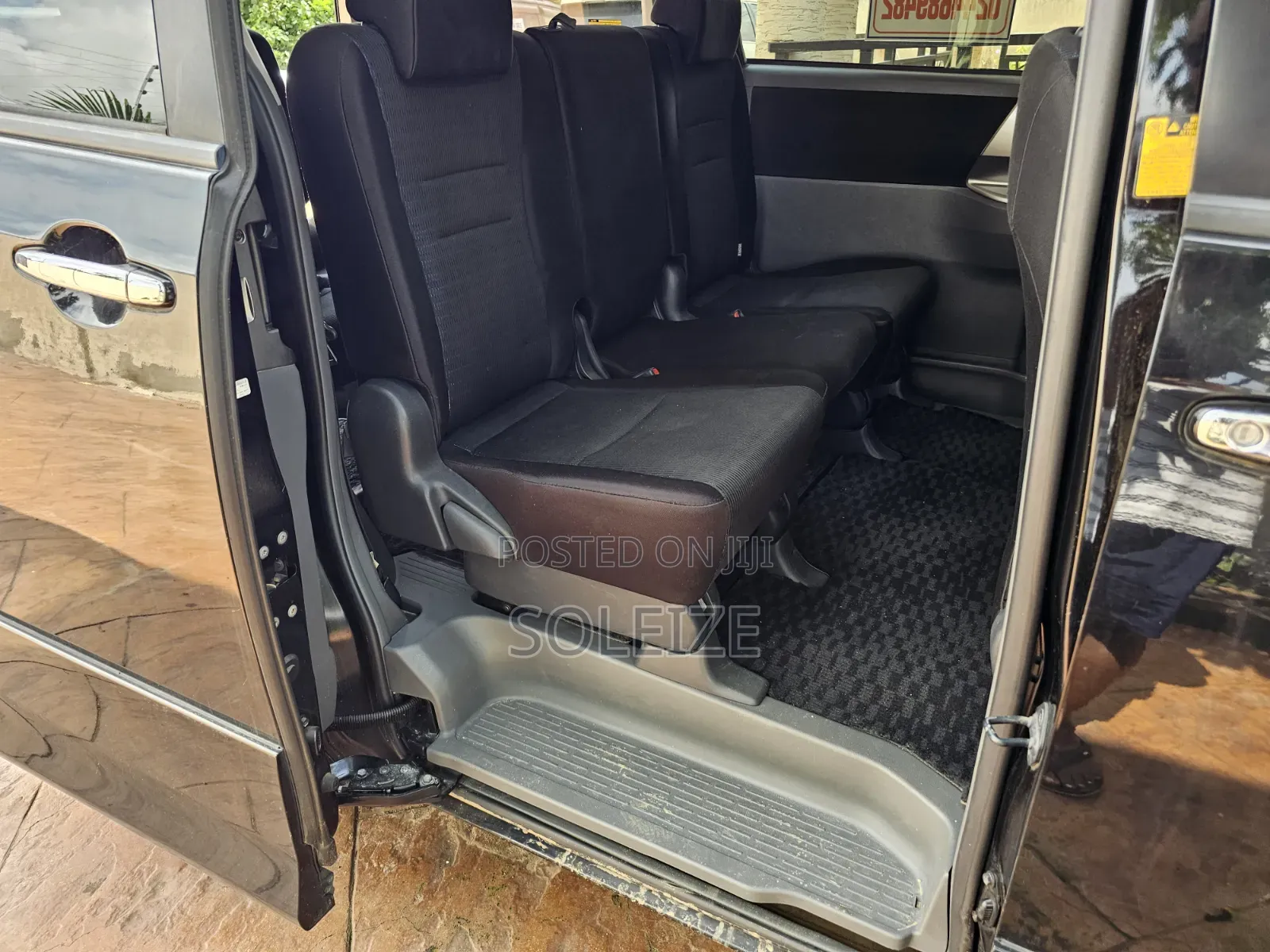 Toyota Voxy V 4WD 8-Seater 2012 Gray
