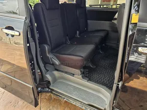 Toyota Voxy V 4WD 8-Seater 2012 Gray