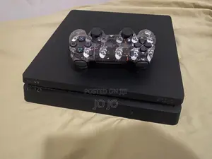 Playstation 4 Slim
