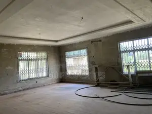 5bdrm House in Apaaso, Kumasi Metropolitan for sale