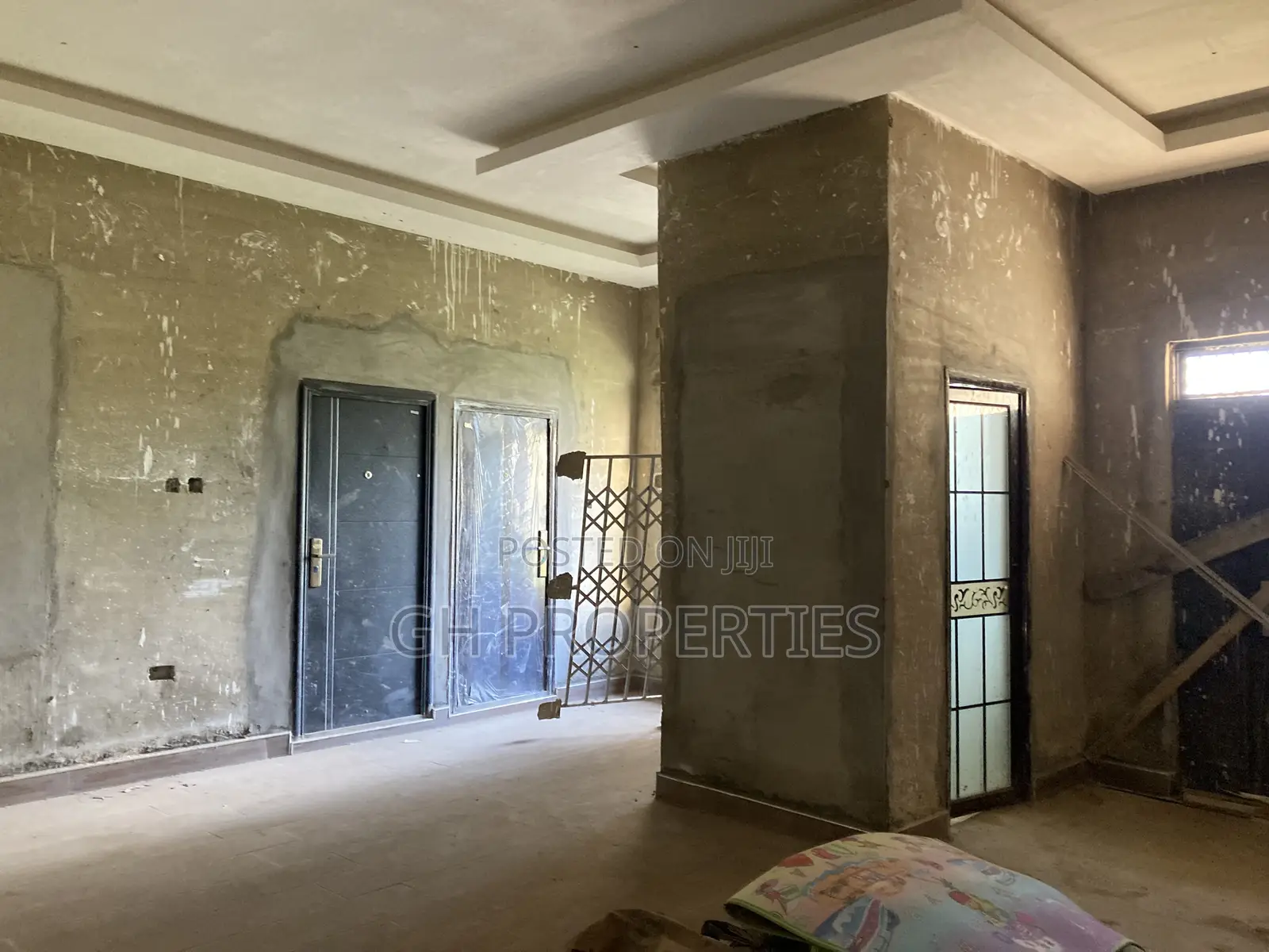 5bdrm House in Apaaso, Kumasi Metropolitan for sale