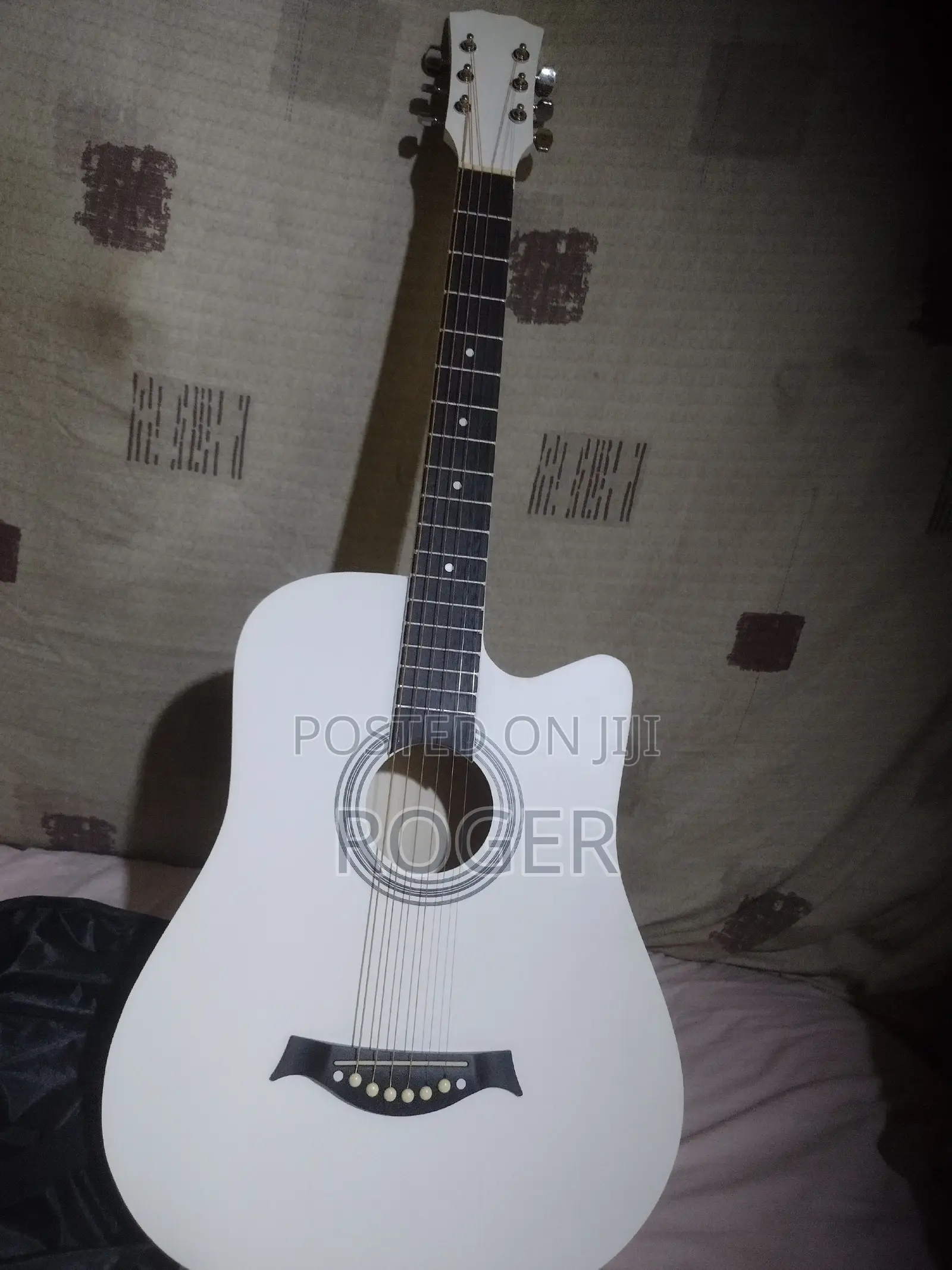 Acoustic Guitar With Tuner and Bag