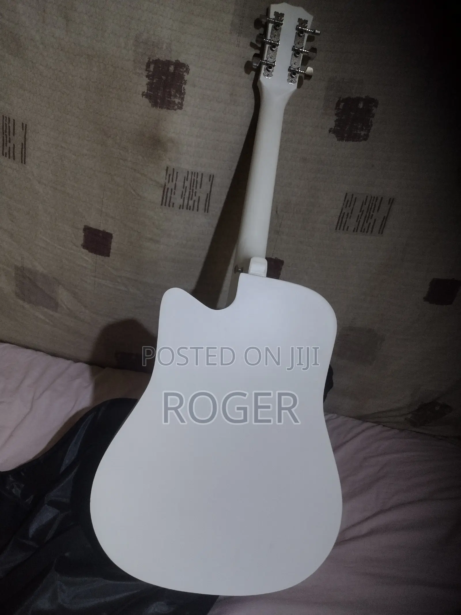 Acoustic Guitar With Tuner and Bag