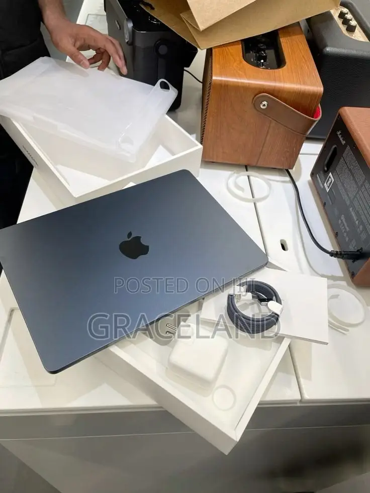 New Laptop Apple MacBook Pro 2026 M5 Pro 24GB Apple M5 Pro SSD 1T