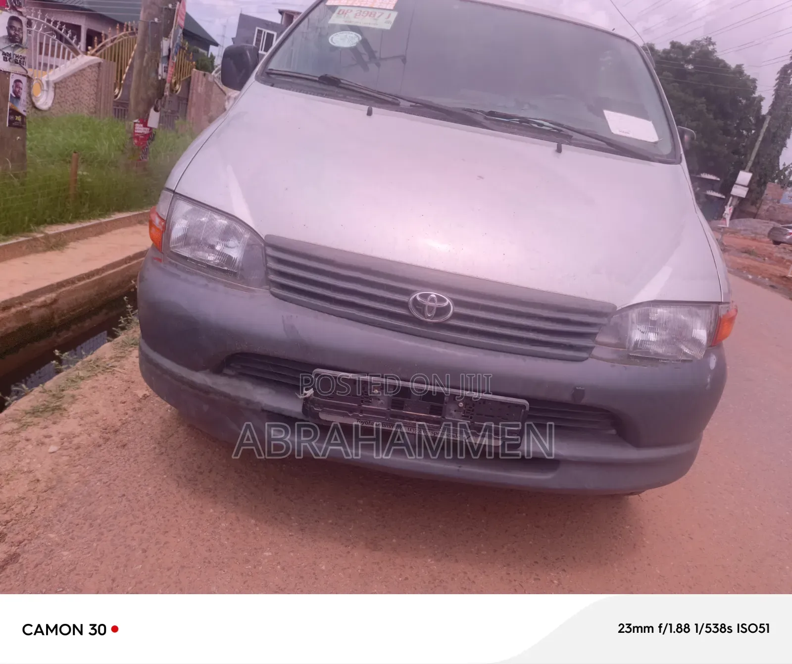 Toyota HiAce 2010 Silver