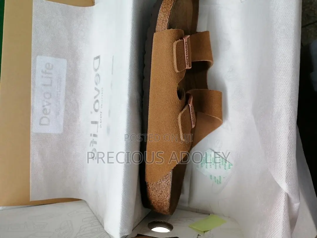 Devo Life Produces Unisex Casual Footwear’S