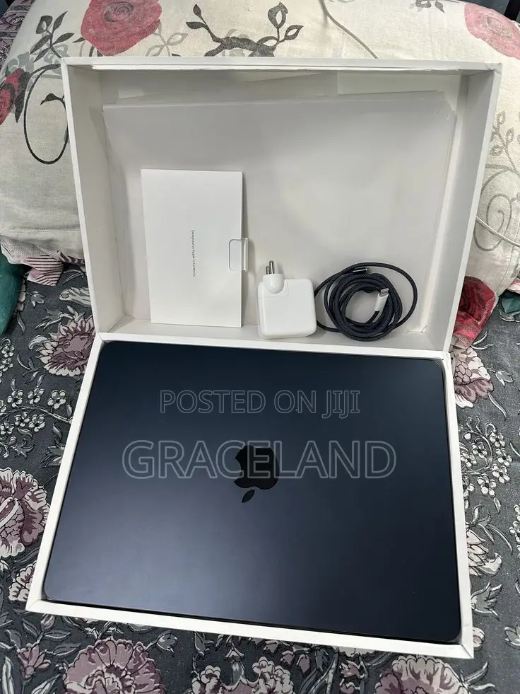 New Laptop Apple MacBook Pro 2026 M5 Pro 24GB Apple M5 Pro SSD 1T