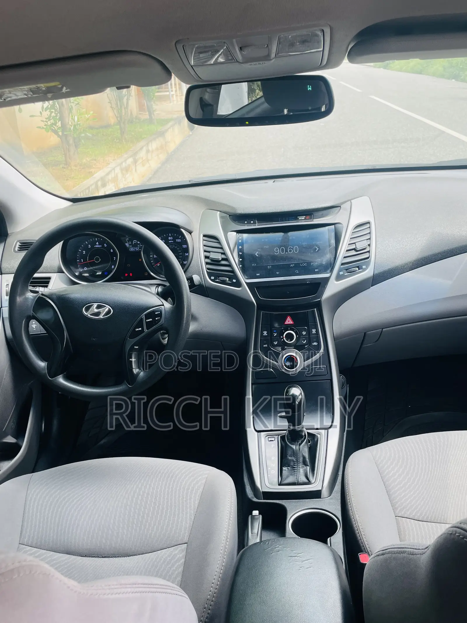 Hyundai Elantra SE Sedan FWD (1.8L 4cyl 6A) 2016 Black