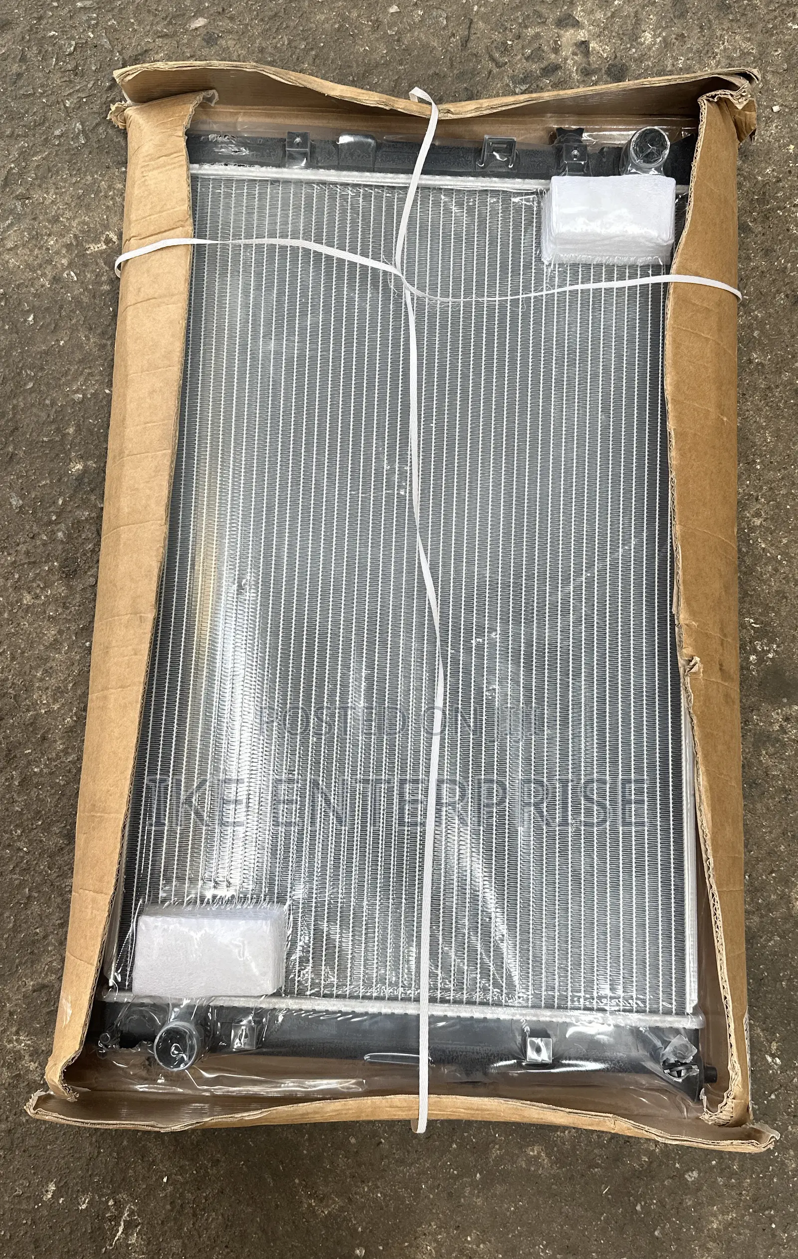 Honda Civic Radiator Water Tank 2016,2017,2018,2019,2020,2021