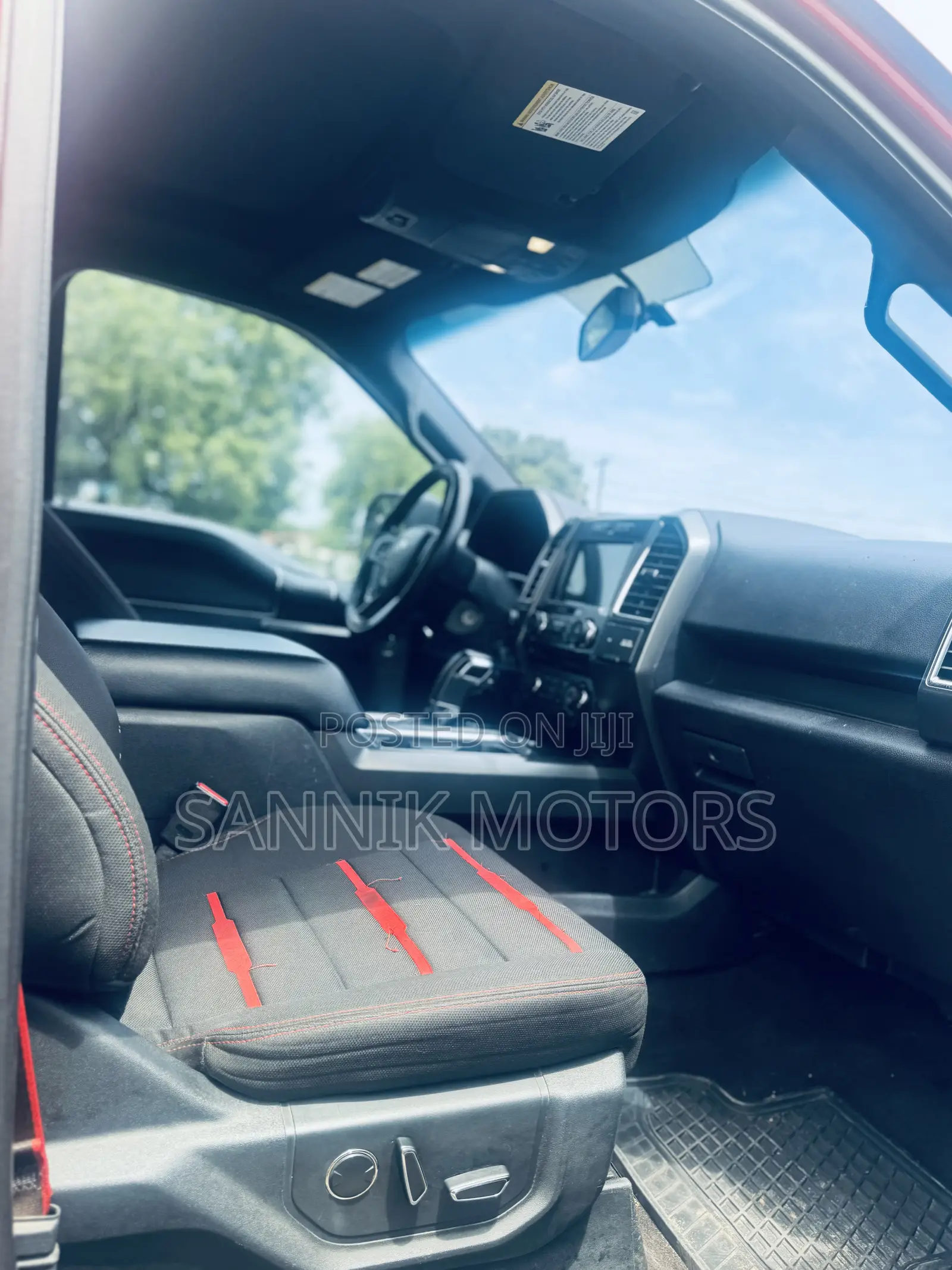 Ford F-150 Lariat 4x4 SuperCab Styleside 6.5 ft. box 145 in. WB 2017