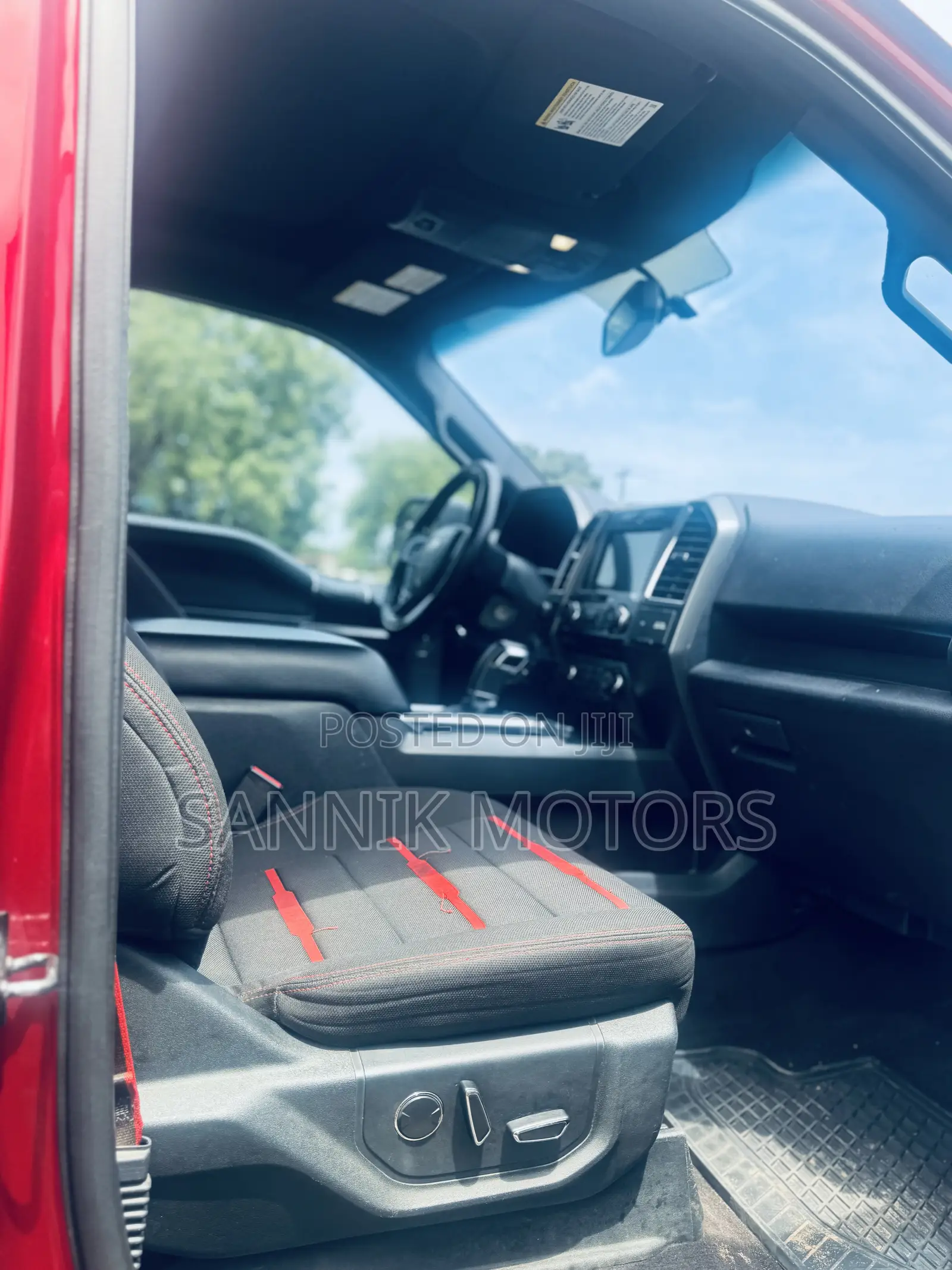 Ford F-150 Lariat 4x4 SuperCab Styleside 6.5 ft. box 145 in. WB 2017