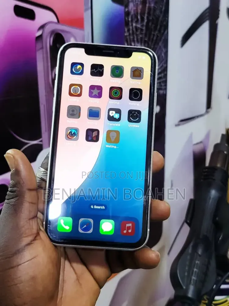 Apple iPhone XR 64 GB White