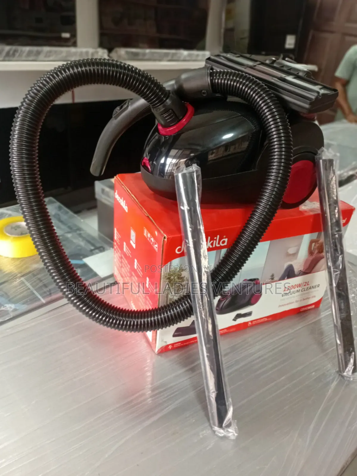 Decakila Vacuum Cleaner – Built for Convenience