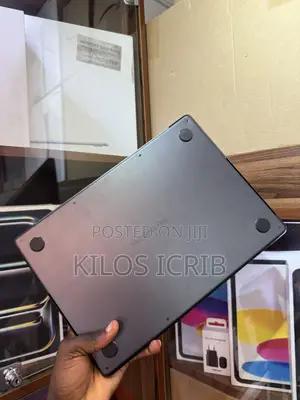 Laptop Apple MacBook Pro 2025 M5 16GB Apple M5 SSD 512GB