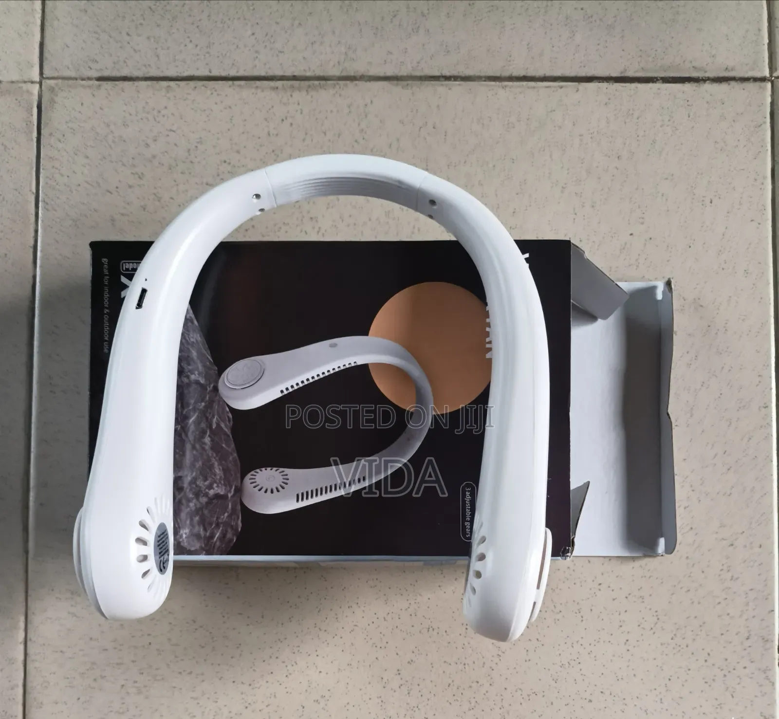 Vaneless Hanging Neck Fan