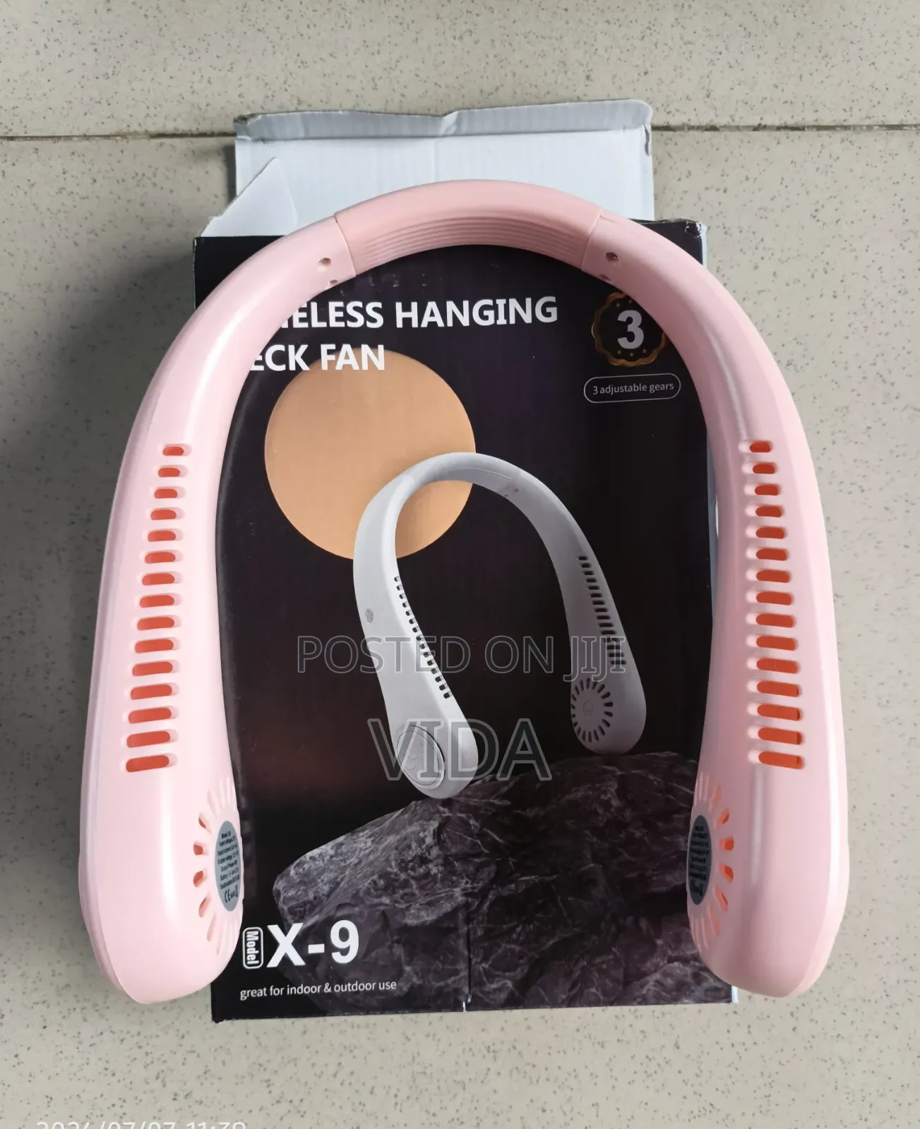 Vaneless Hanging Neck Fan