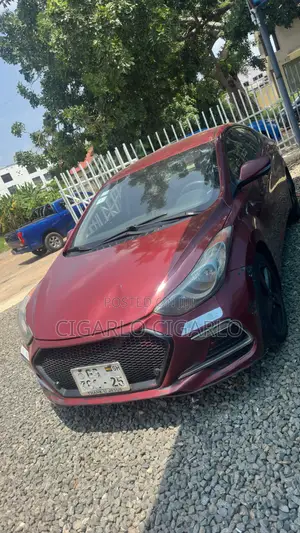 Hyundai Elantra SE 4dr Sedan (1.8L 4cyl 6M) 2014 Red