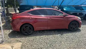 Hyundai Elantra SE 4dr Sedan (1.8L 4cyl 6M) 2014 Red