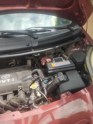 Toyota Vitz 2010 Burgundy