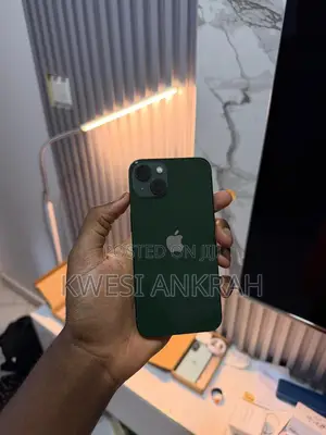 Apple iPhone 13 128 GB Green