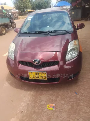 Toyota Vitz 2010 Burgundy
