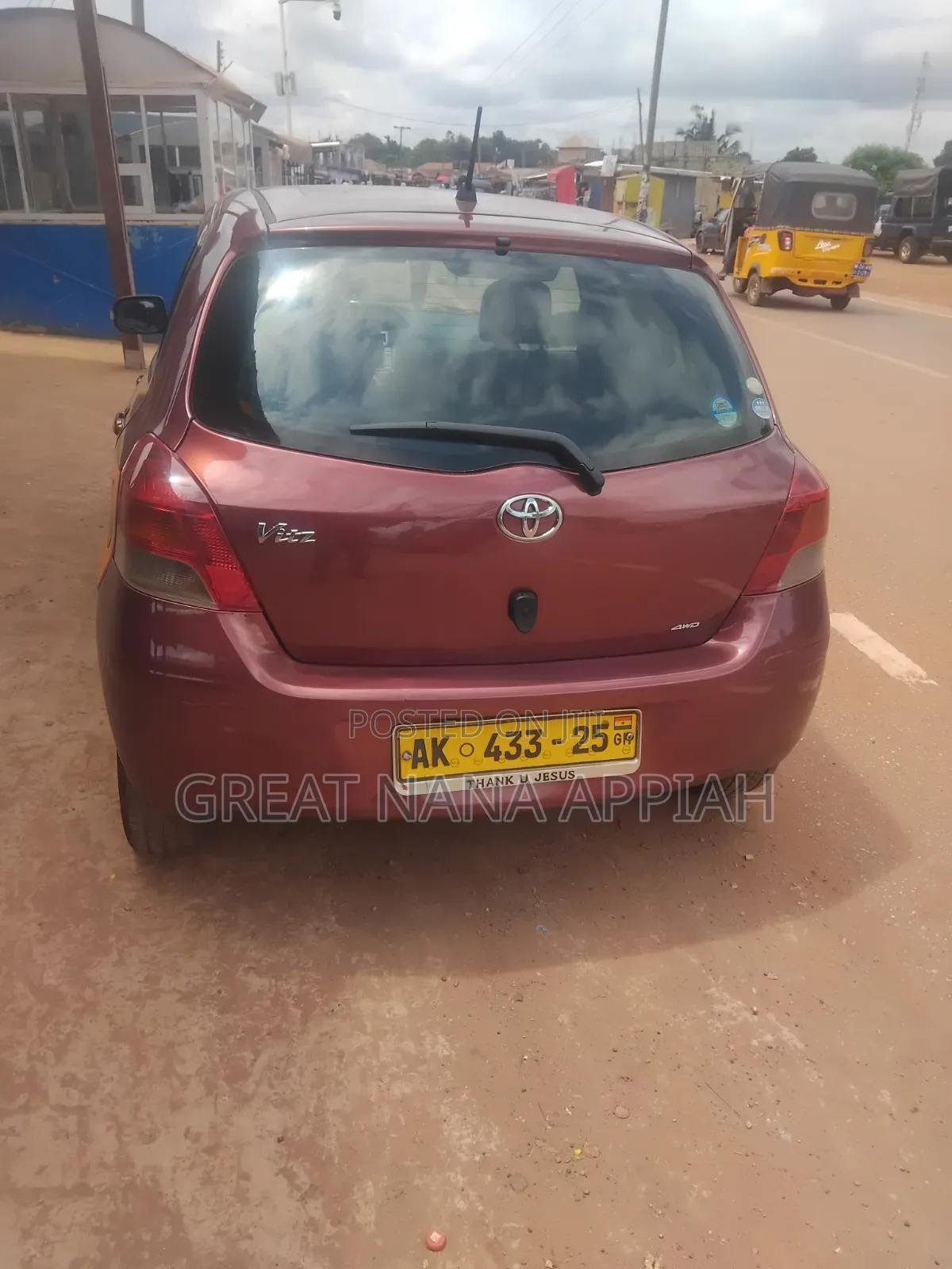 Toyota Vitz 2010 Burgundy