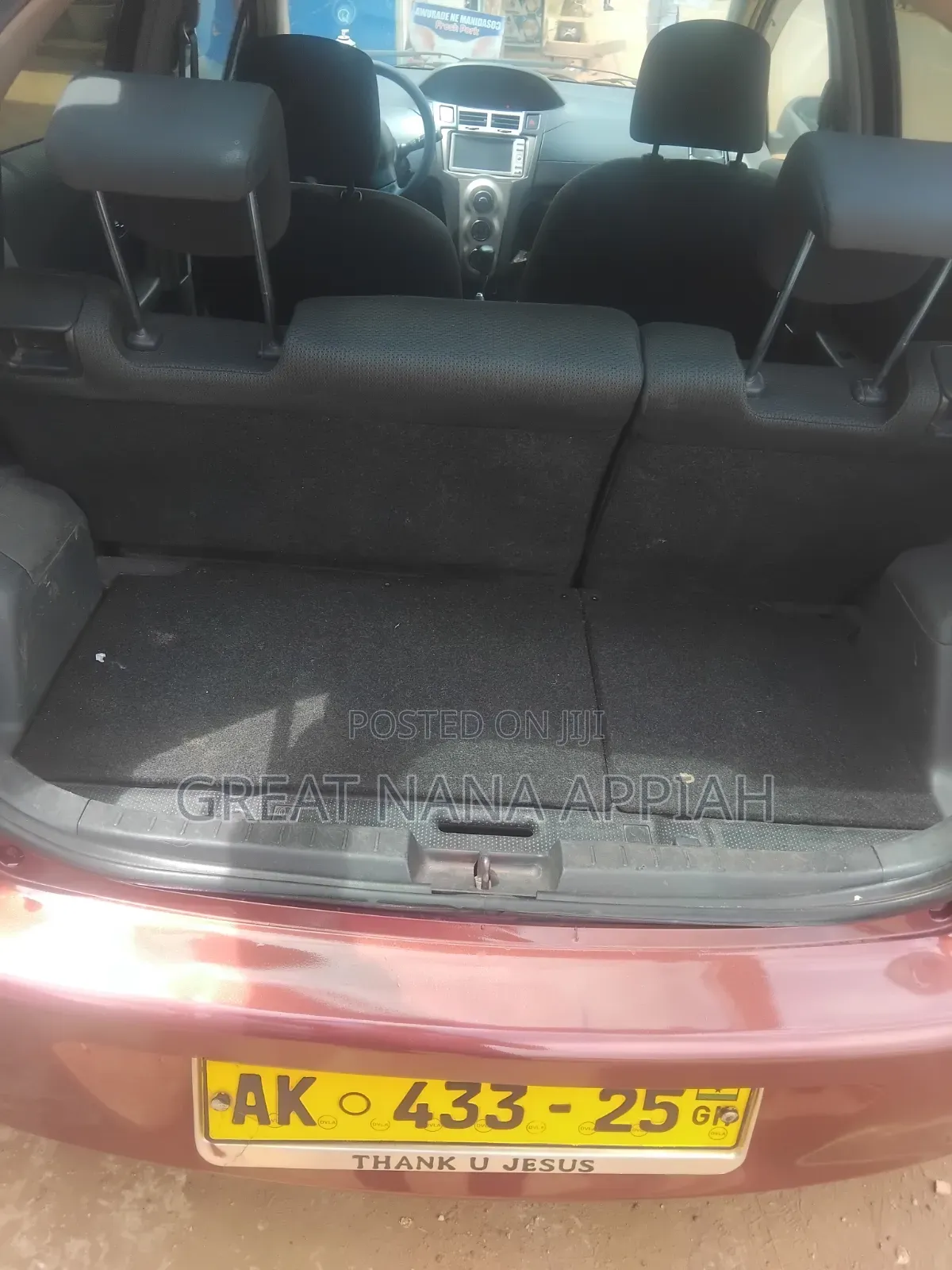 Toyota Vitz 2010 Burgundy