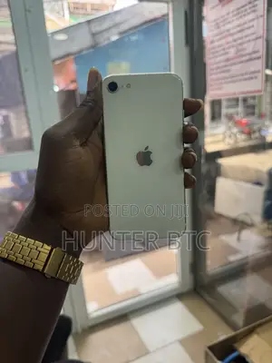 Apple iPhone SE (2020) 64 GB White