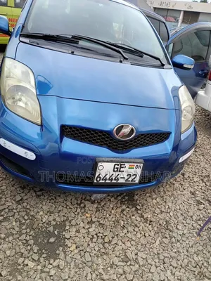 Toyota Vitz 2010 Blue