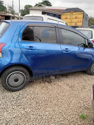 Toyota Vitz 2010 Blue