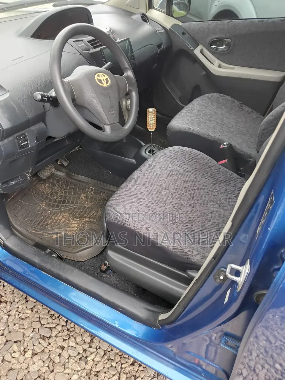 Toyota Vitz 2010 Blue