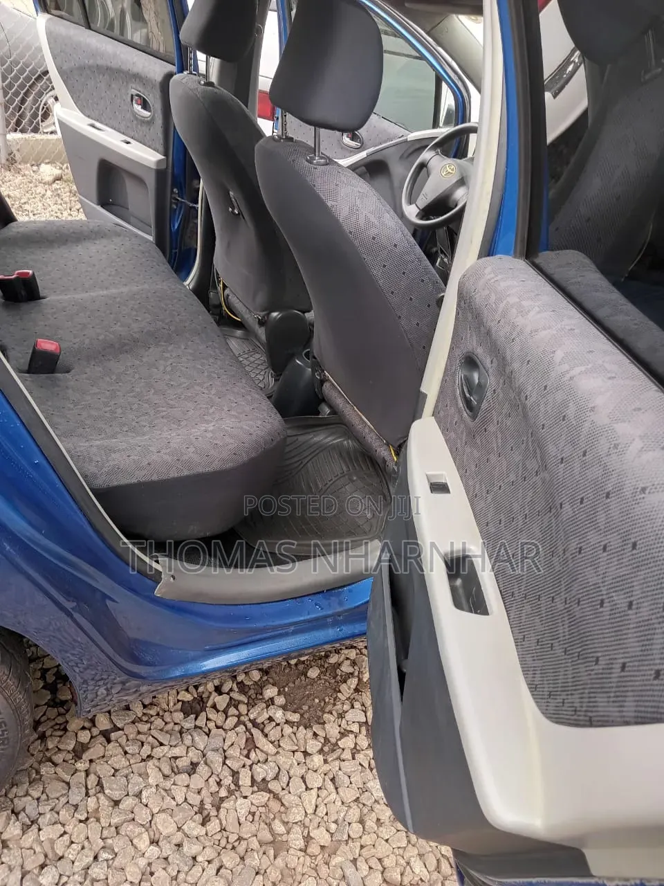 Toyota Vitz 2010 Blue
