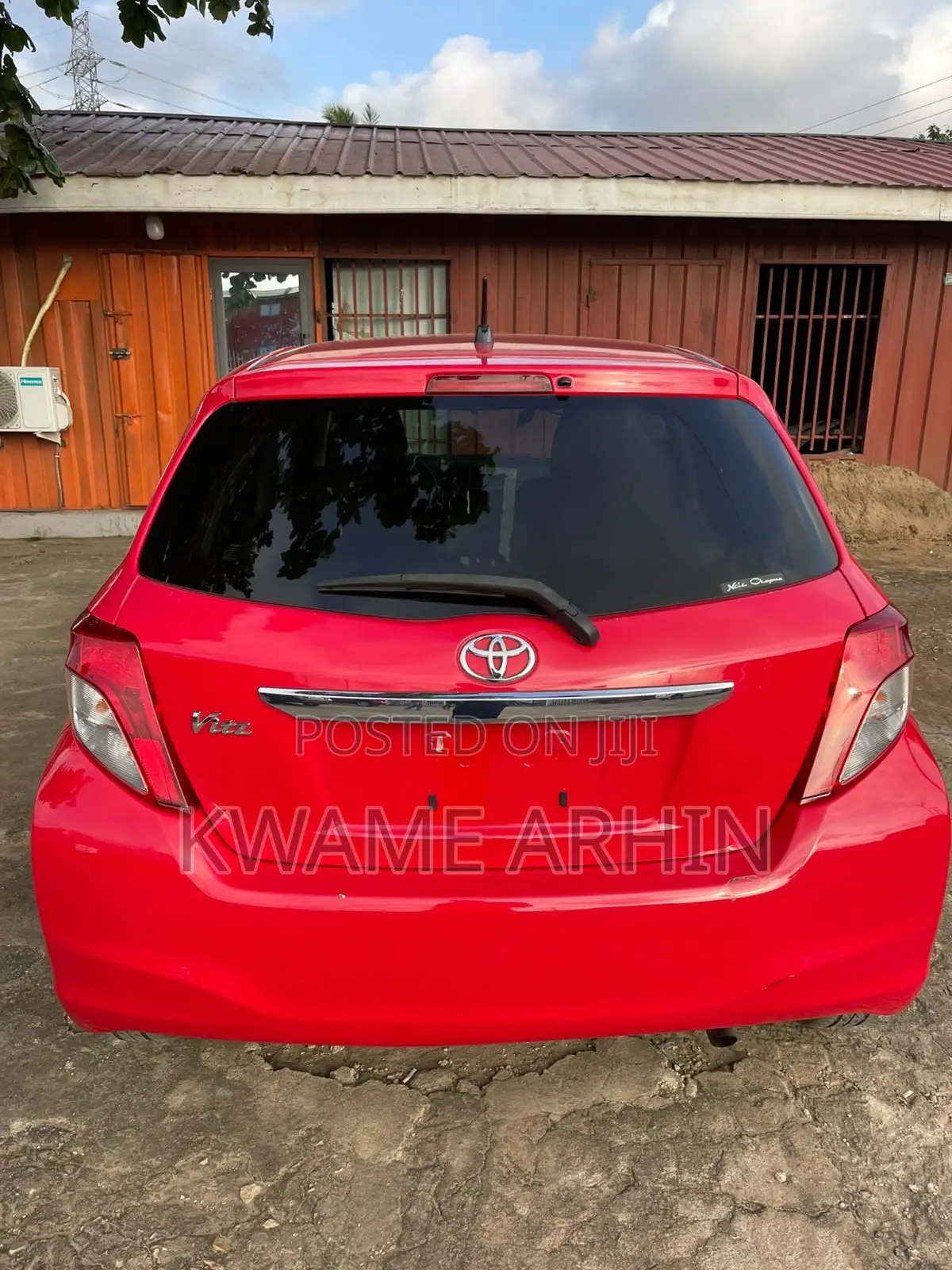 Toyota Vitz 1.3 FWD 5dr 2013 Red