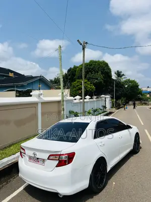 Toyota Camry SE 4dr Sedan (2.5L 4cyl 6A) 2014 White