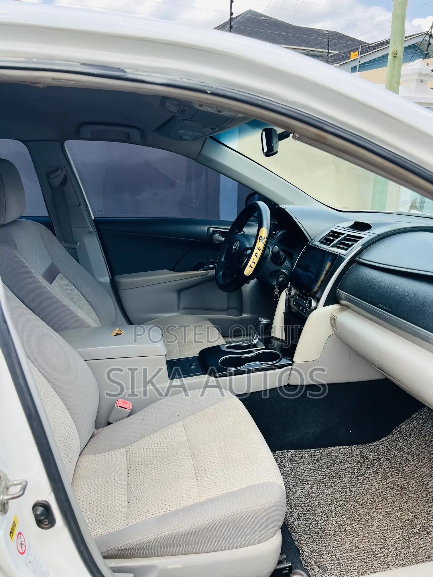 Toyota Camry SE 4dr Sedan (2.5L 4cyl 6A) 2014 White