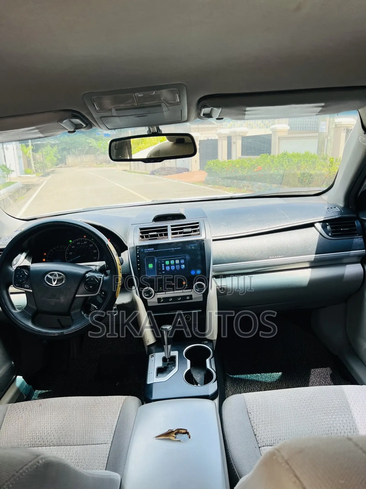 Toyota Camry SE 4dr Sedan (2.5L 4cyl 6A) 2014 White