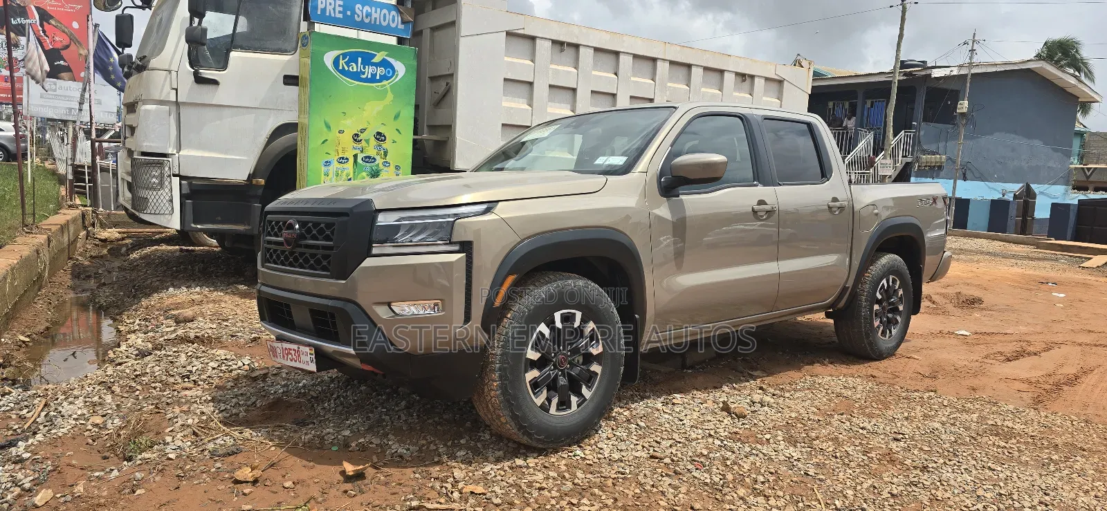 Nissan Frontier PRO-X 2024 Brown
