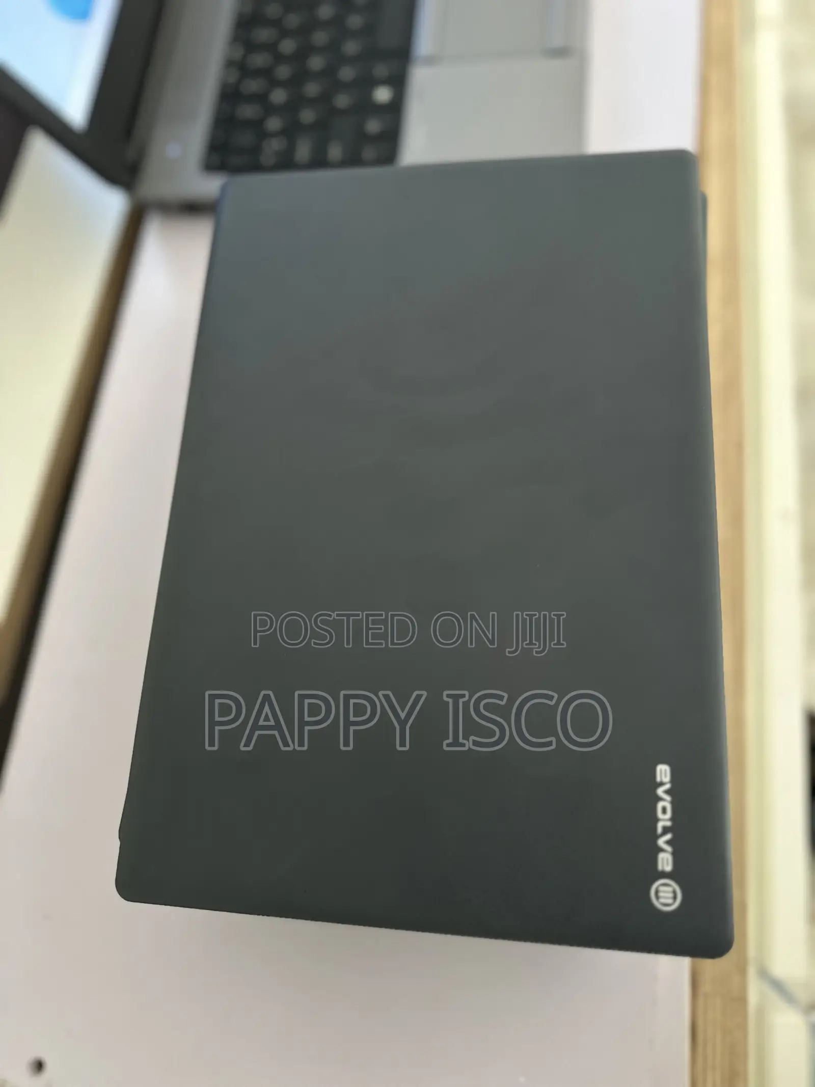 Laptop 4GB Intel SSD 60GB