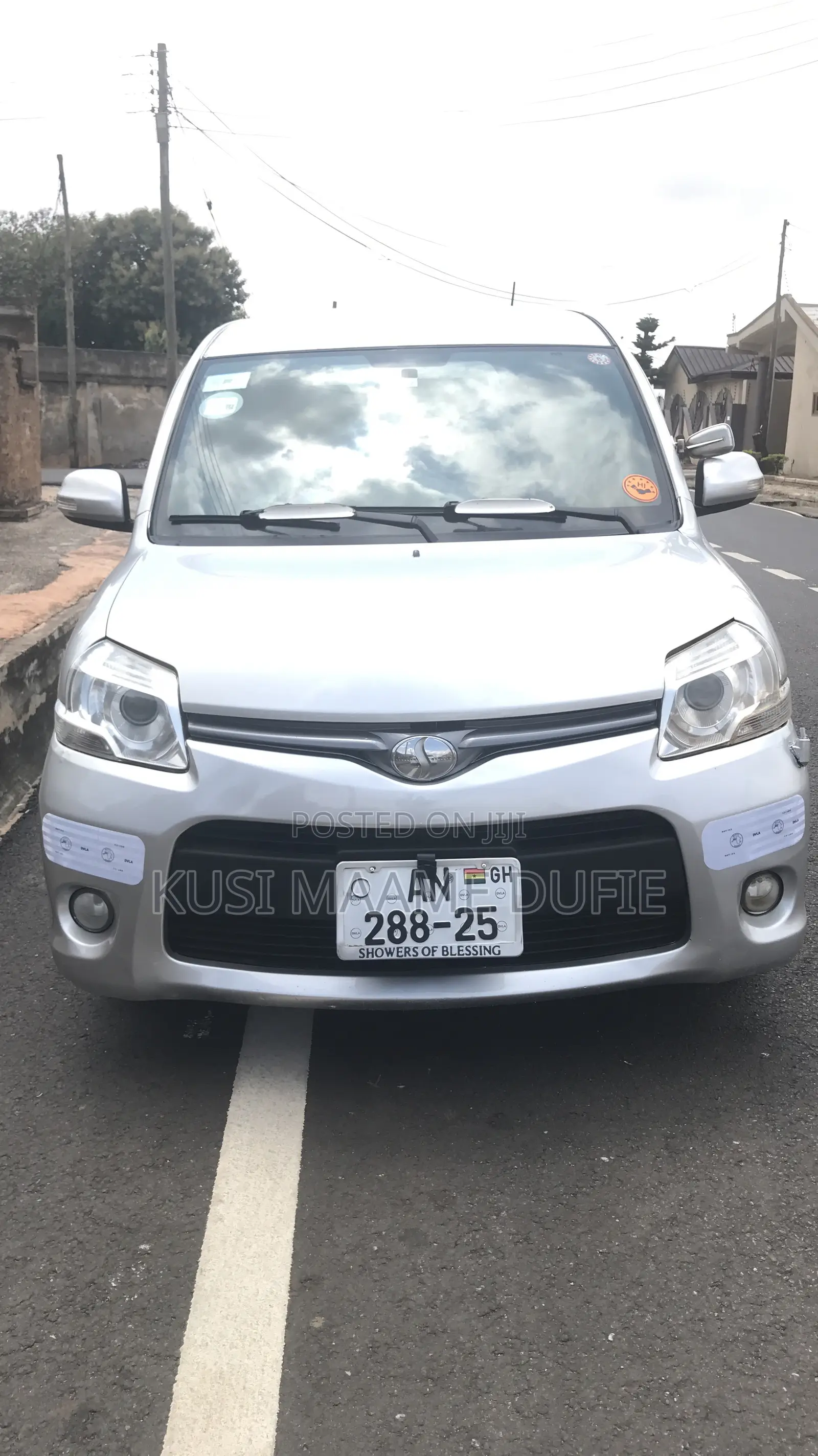 Toyota Sienta 1.5 AWD 2013 Silver