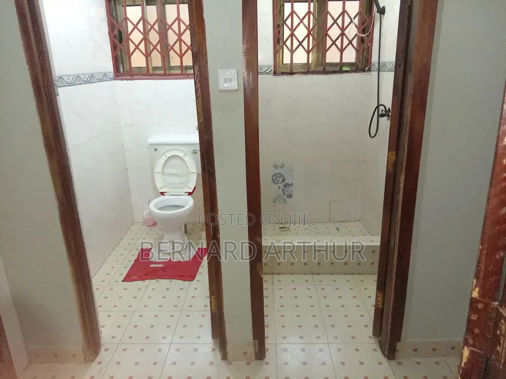 5bdrm Duplex in Bernard Agency, Amasaman for rent