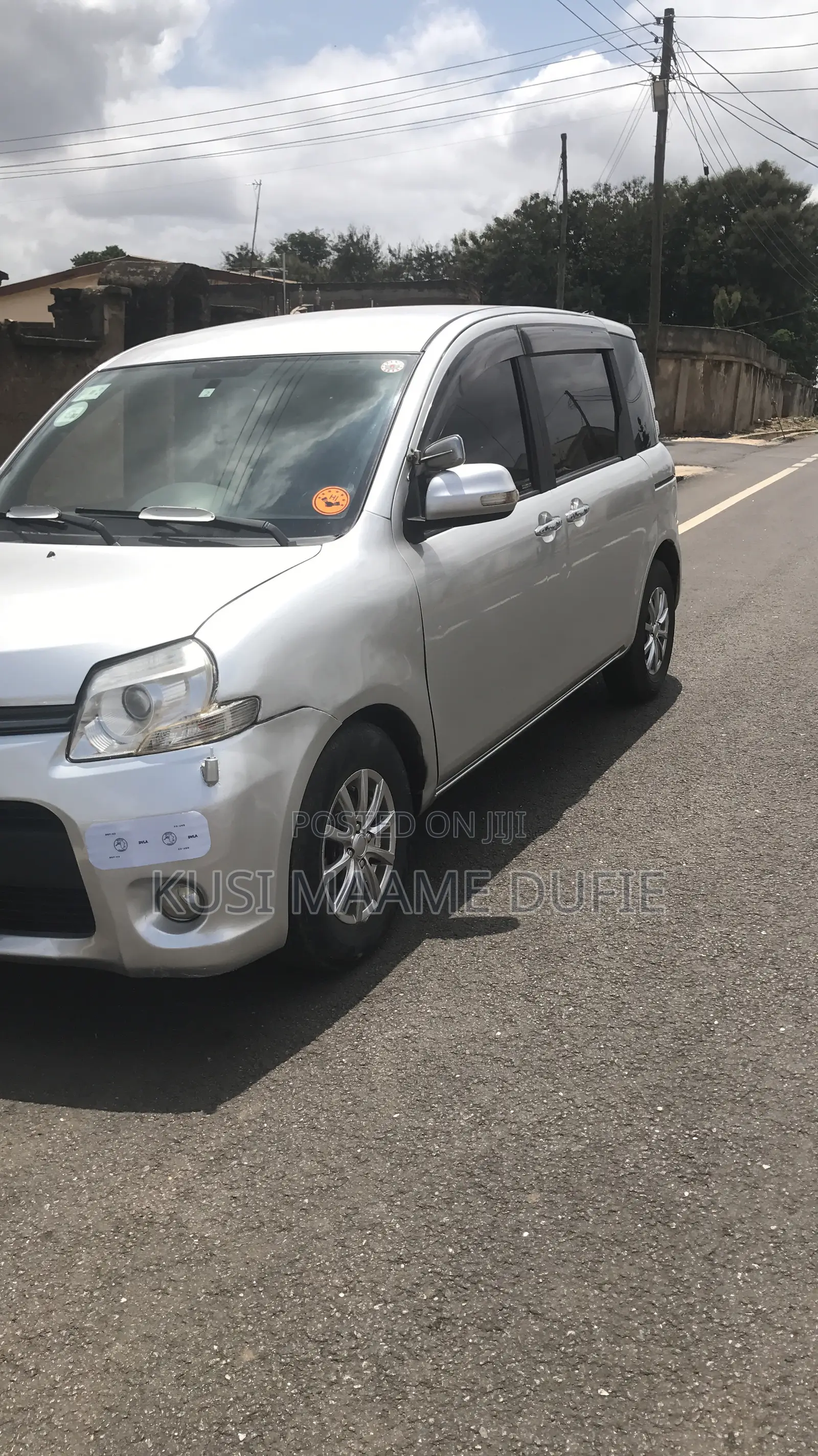 Toyota Sienta 1.5 AWD 2013 Silver
