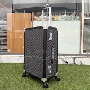 Executive Meduim Luxury Suitcase