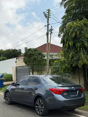 Toyota Corolla 2017 Gray