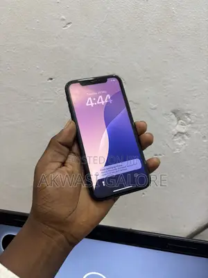Apple iPhone 11 64 GB White