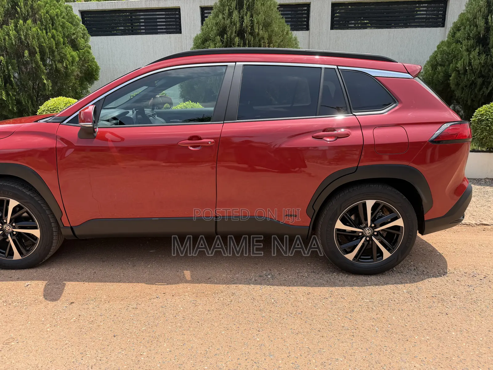 Toyota Corolla Cross Hybrid XSE AWD 2023 Red