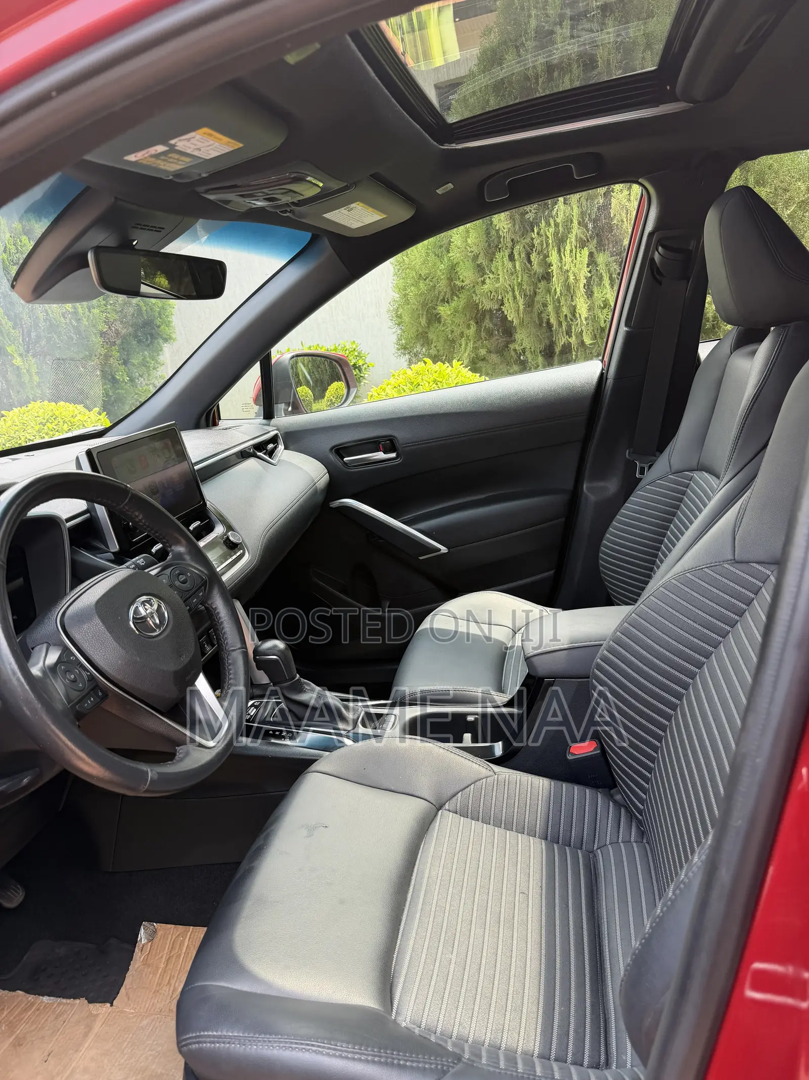Toyota Corolla Cross Hybrid XSE AWD 2023 Red